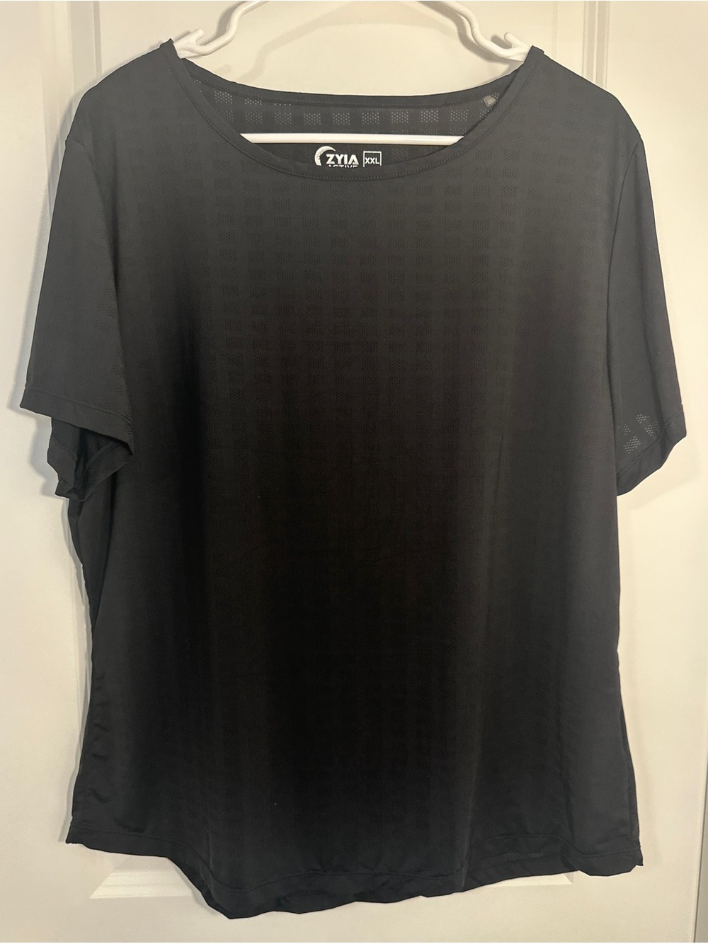 ZYIA Women’s Black Short-Sleeve Performance Tee